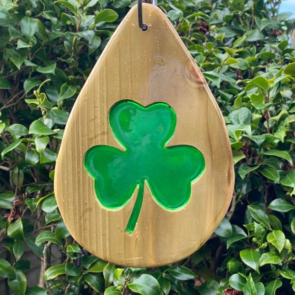 Translucent Clover on wooden hanging tier drop