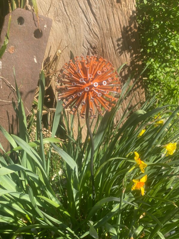 Metal Screw Dandelion Allium Ornament