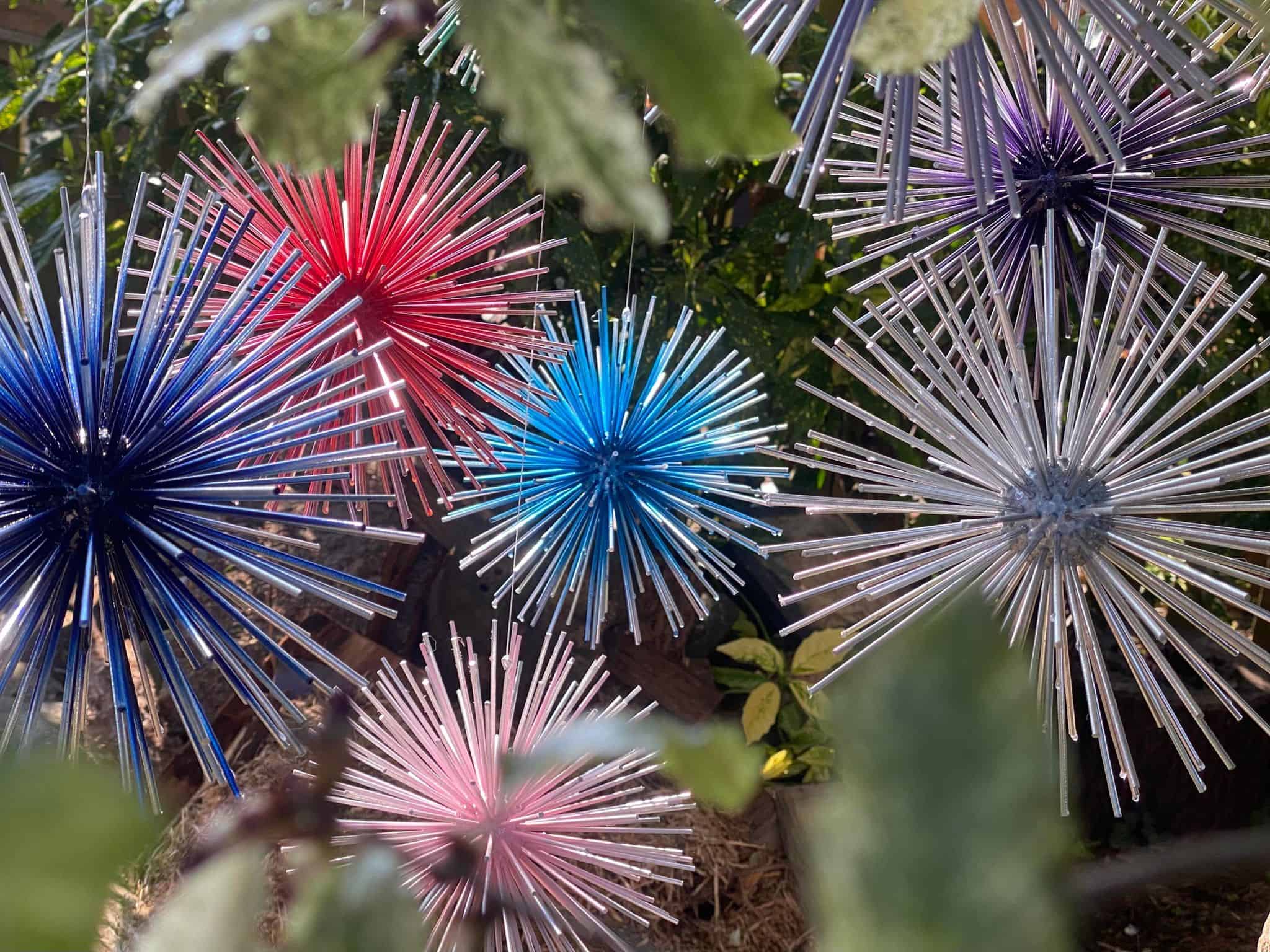 Floating Dandelion Sculptures / Spinners