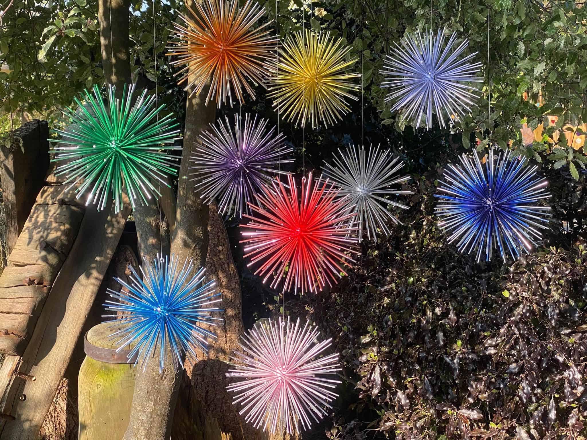 Floating Dandelion Sculptures / Spinners