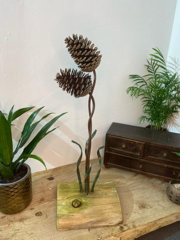 Pinecone Flower Ornament Home Décor 🌺✨