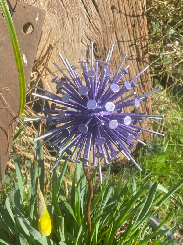 Exploding Dandelion's / Allium's Garden Décor (IN-STOCK)