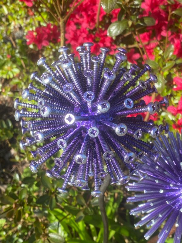 Purple Dandelion / Allium Lawn Spikes Ornament