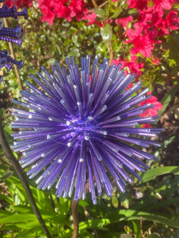 Purple Dandelion / Allium Lawn Spikes Ornament