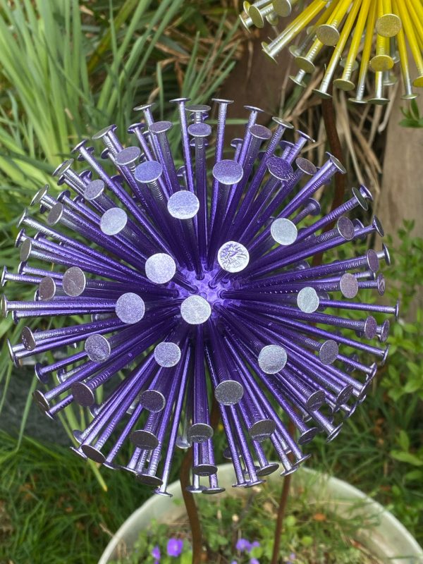 Large Aluminium Dandelion Spike Feature