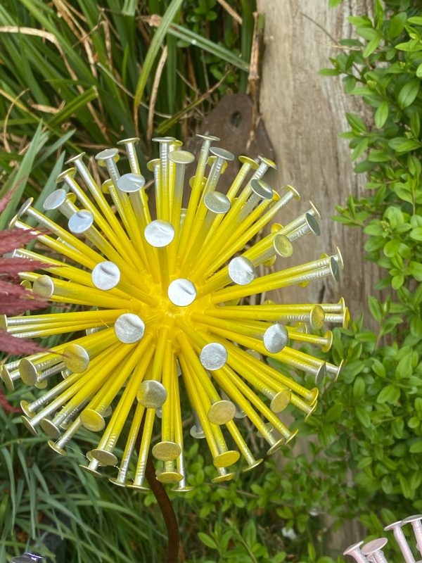 Large Aluminium Dandelion Spike Feature