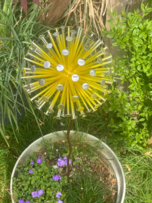 Large Aluminium Dandelion Spike Feature