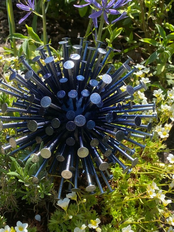 Exploding Aluminium Allium / Dandelion Head