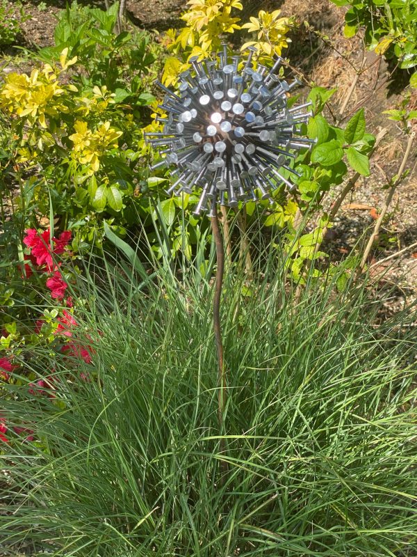 Exploding Aluminium & Iroko Wood Aluminium / Dandelion