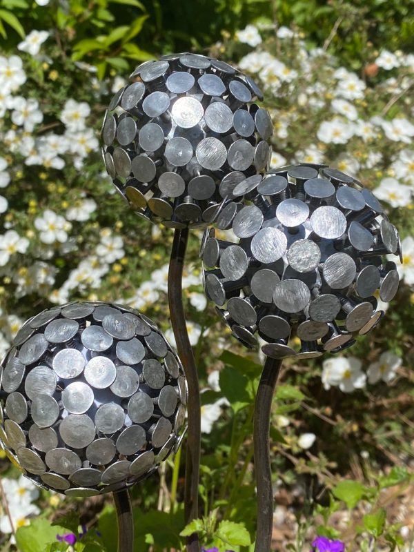 Aluminium Nail Allium / Dandelion Flower Garden Decor