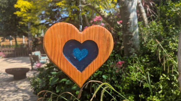 Turquoise Resin Sun-Catcher Heart Décor ✨