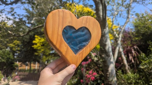 Blue Flower Resin Sun-Catcher Heart Décor ✨