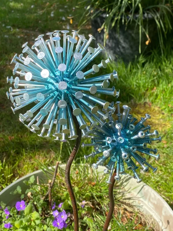 Turquoise Dandelions / Alliums Feature