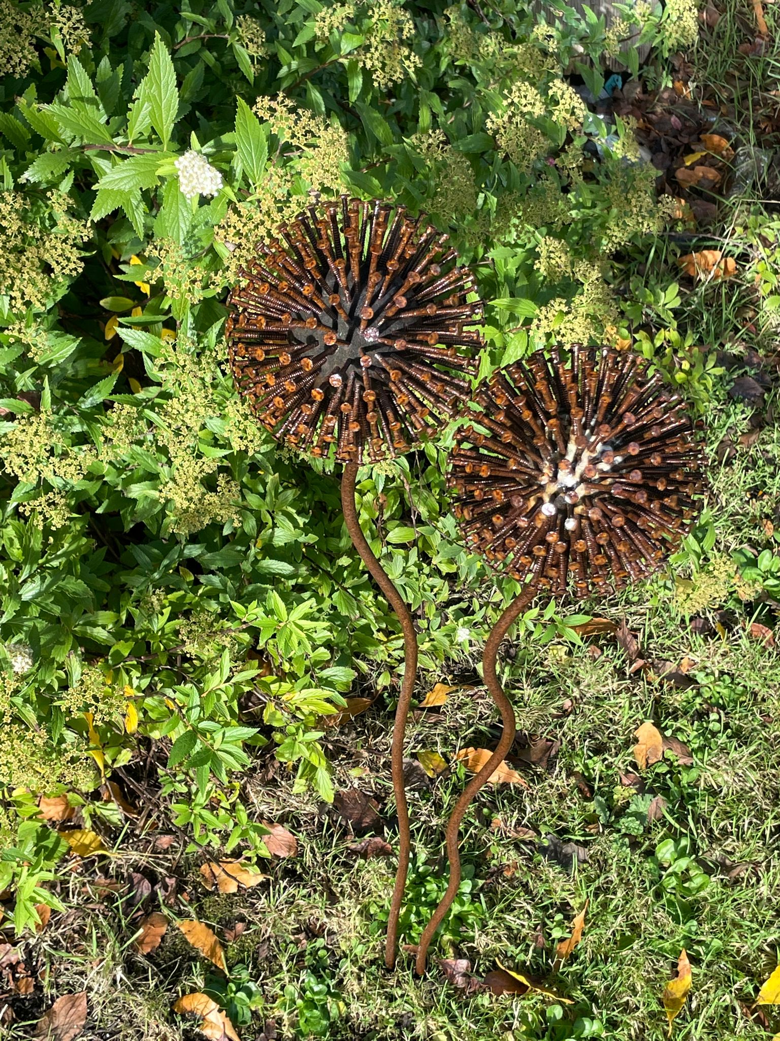 Rustic Pallet Nail Dandelion