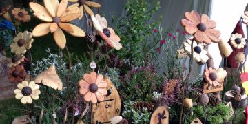   Wooden Flower Gallery