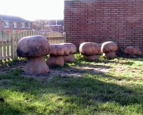 Button-Garden-Ornament-Mushroom-7