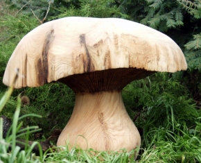 Button-Garden-Ornament-Mushroom-70