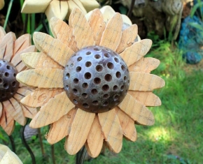 large-wooden-flower10