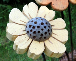 large-wooden-flower4